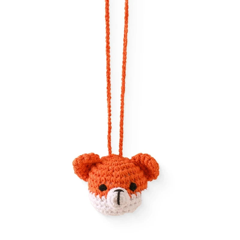 Animaux en crochet à suspendre Le coffre à jouets