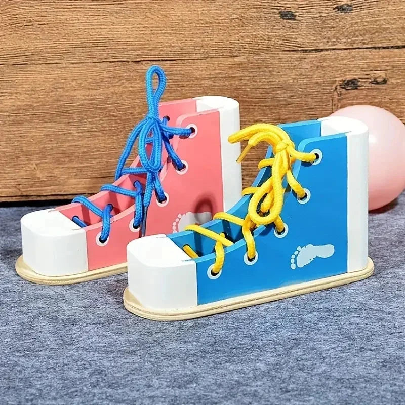 La chaussure d'apprentissage Le coffre à jouets